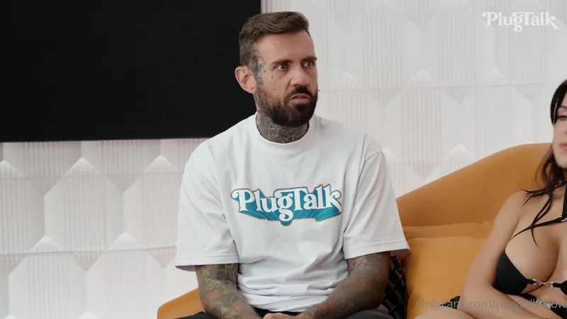 Savvy Suxx And Lena The Plug In A Naughty Threesome Fuck Video