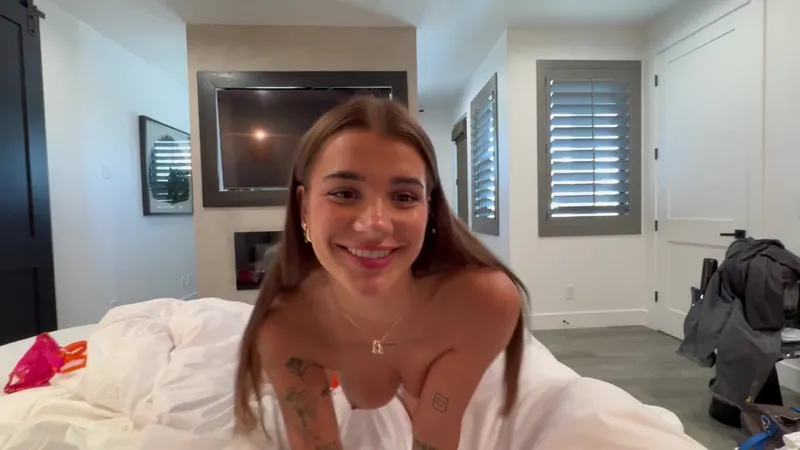 Arikytsya Teases Her Tight Pussy in This Juicy Leaked Sex Tape Video