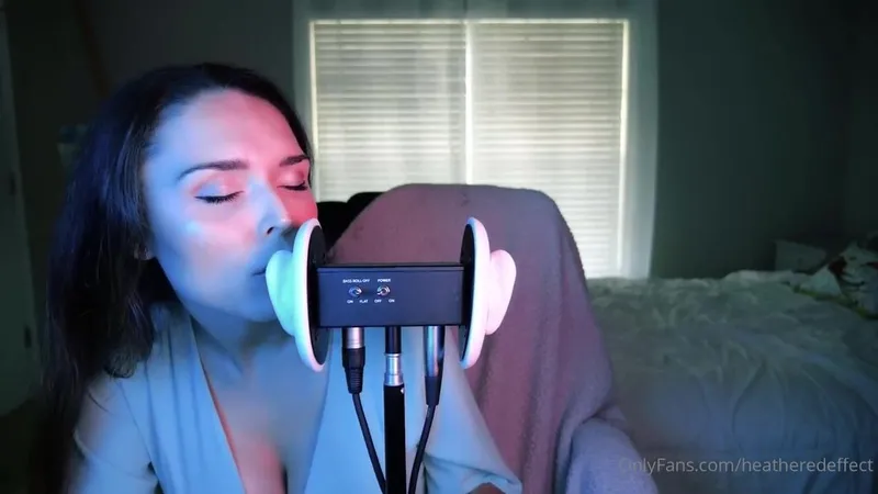 HeatheredEffect Teases With Wet ASMR Kisses & Licks In Steamy Short Video