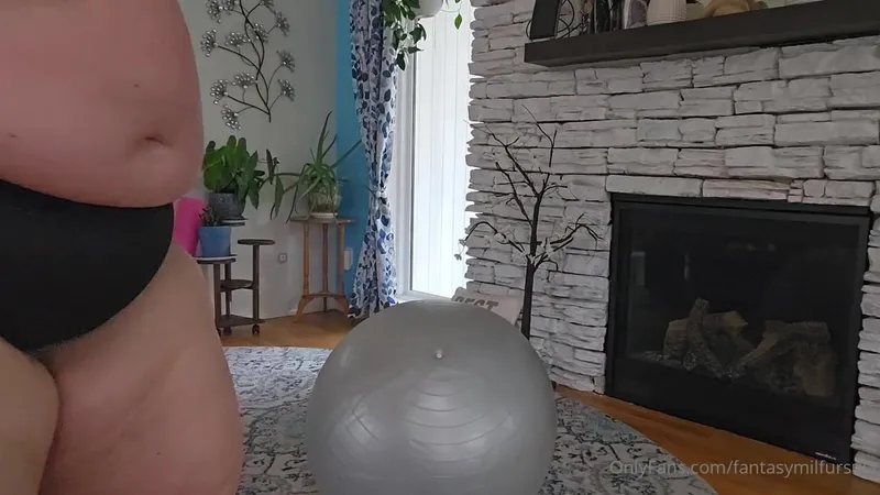 Ursula Andreia aka fantasymilfursula OnlyFans Video Must-Watch Her Tease That Pussy After an Intense Gym Session