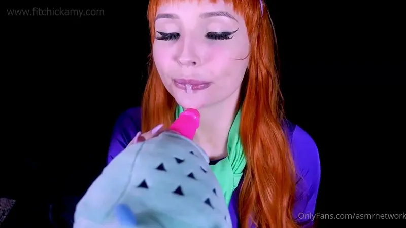 Daphne Teases with Her Dildo in ASMR Porn Video Parody of Scooby Doo