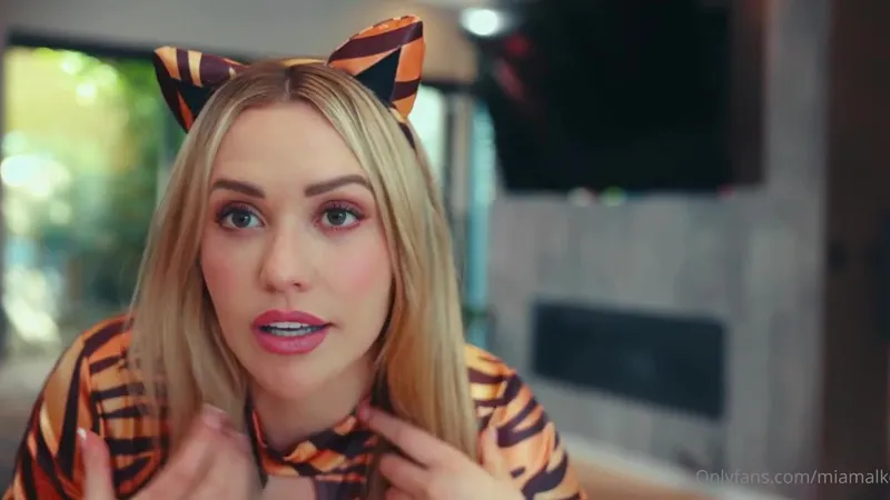 Mia Malkova Teases In Halloween Costumes Try On Leaked Video