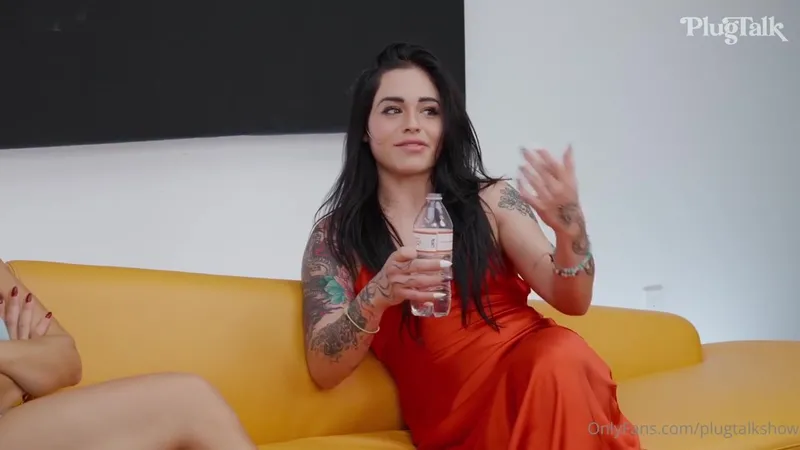 Lena The Plug and FitBaDonk Leaked Threesome Fuck Video