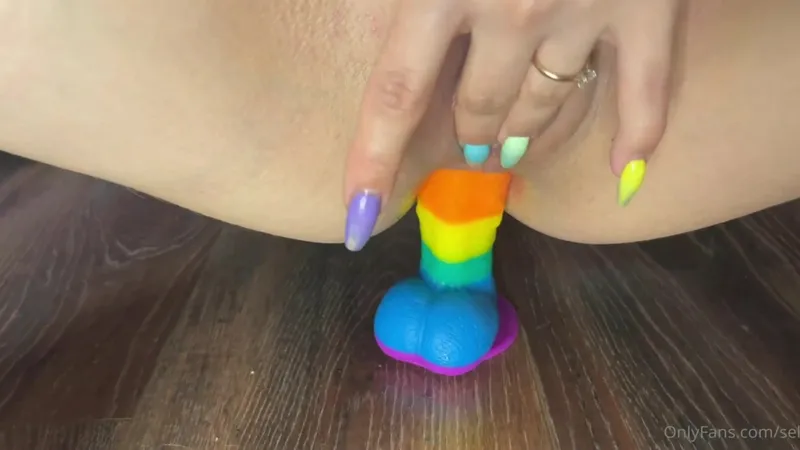 Seltin Sweet Teases with Hardcore Dildo Anal Fucking in Leaked Video