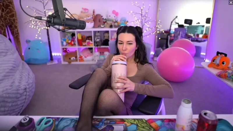 Alinity Teases in Her Leaked Jerkmate Show Video for 2024