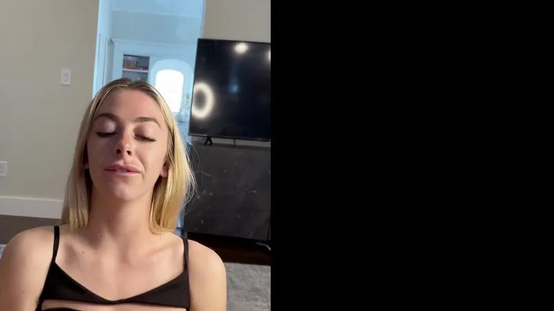 Emilyrayoox Onlyfans Leaked Video Hard Banging Action