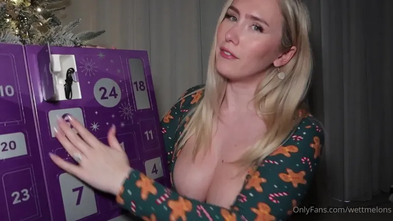 WettMelons Teases with Her Toy in Leaked Masturbation Video