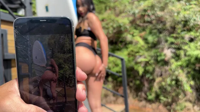 Houseboat Photoshoot Turns Naughty with Public Fucking and Double Facial