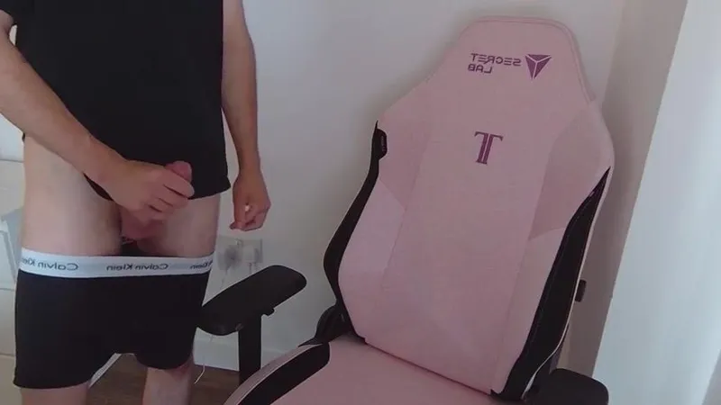 Okichloeo Teases During Naughty Livestream Leak Video