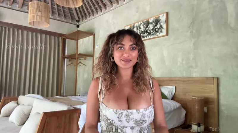Toni Camille Teases With Squirting Dildo In Leaked Onlyfans JOI Video