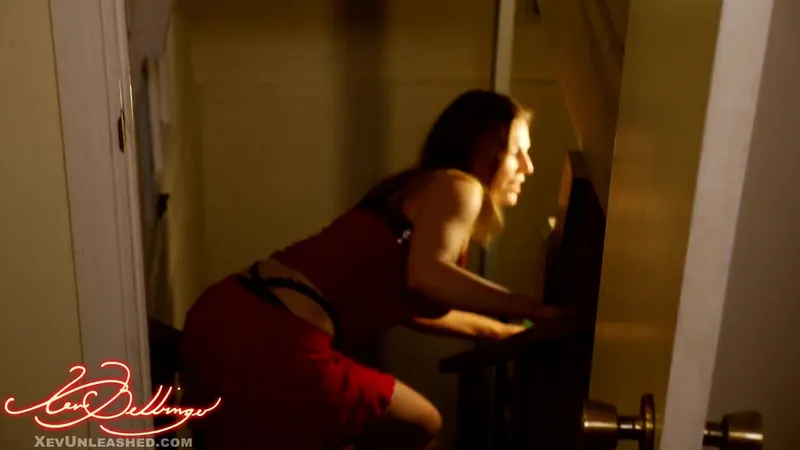 Xev Bellringer Teases Sloppy Blowjob And CIM In Leaked OnlyFans Video