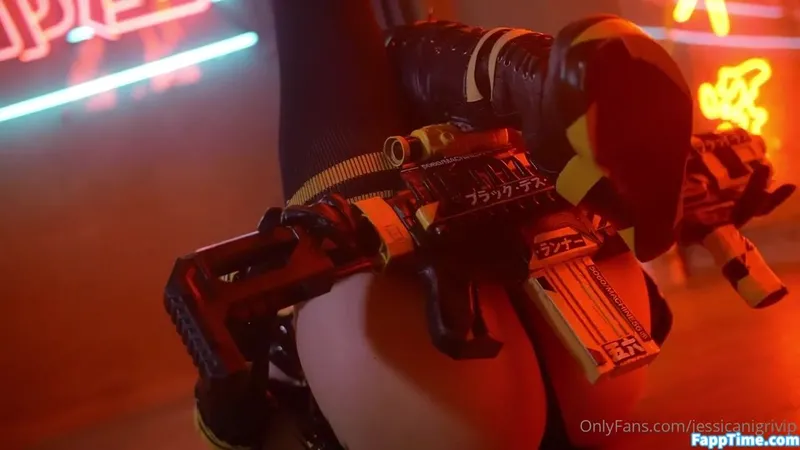 Jessica Diaz Teases in Must-Watch Cosplay Leak Video