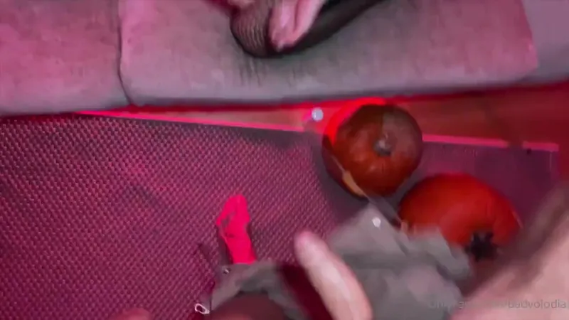 Littlepolishangel Teases in Leaked Threesome Video with Czihuahua