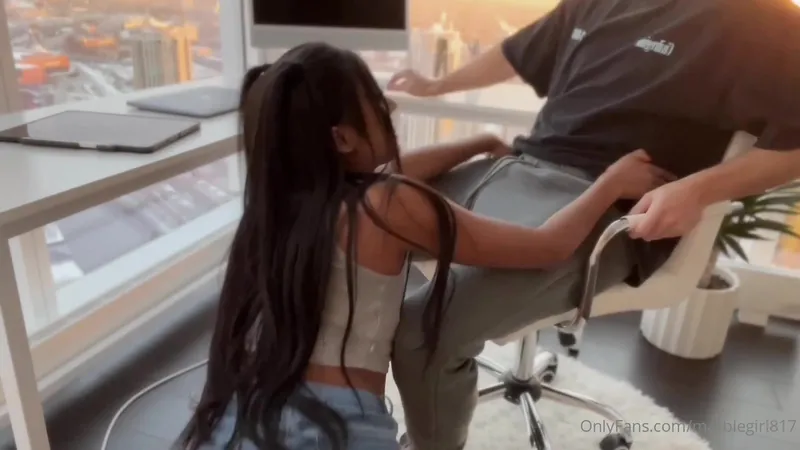 Sophie Vanmeter Teases Sloppy Deepthroat Action in Leaked Video