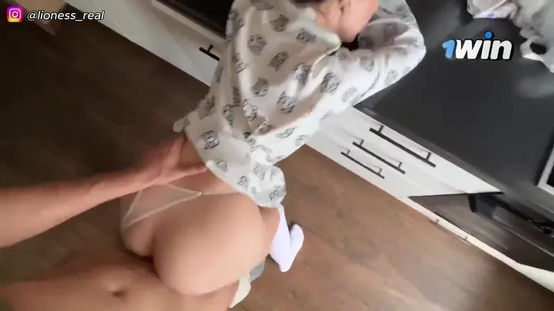 Mila Lioness Stepdad Bang Video for McDonalds Lunch OnlyFans Leak