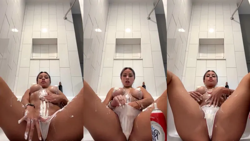 Ximena Saenz Teases Her Wet Pussy In Steamy Bath Video