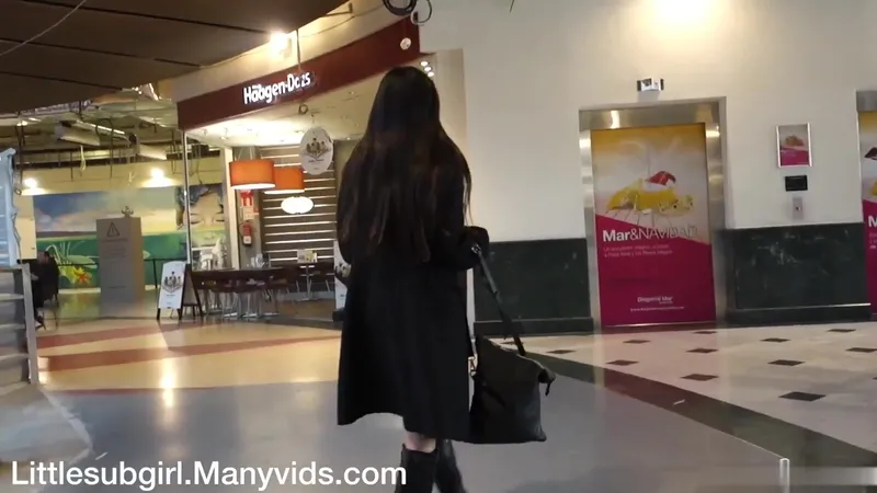 Littlesubgirl Teases Risky Blowjob In Busy Supermarket Video