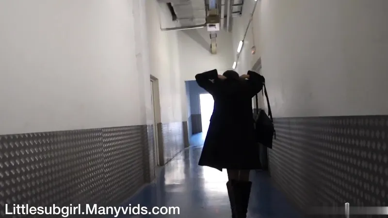 Littlesubgirl Teases Risky Blowjob In Busy Supermarket Video