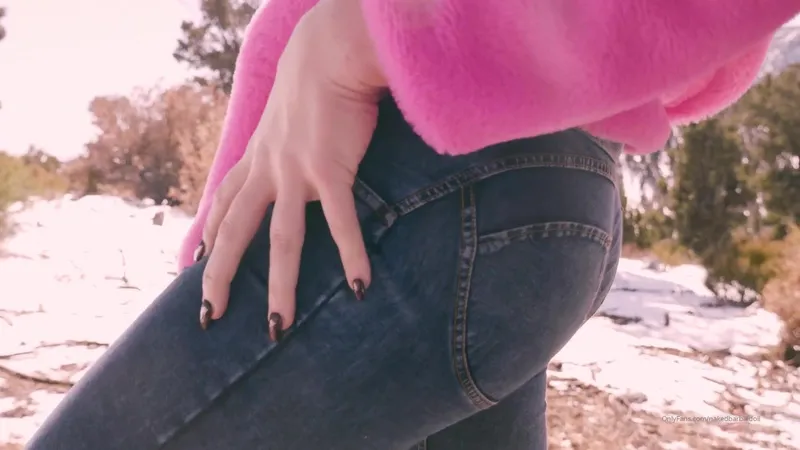 Molly Stewart Tease Her Perky Tits in Leaked DM Video