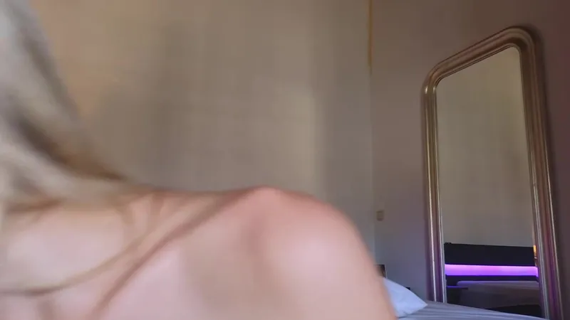 Petite minx Catanddickxxx teases her real name in steamy solo video