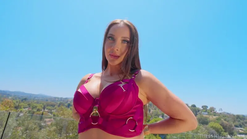 Melissa Stratton Takes On Lexington Steele's BBC In This Big Tit Stretch Video