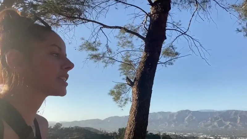 Vanna Bardot Risky Outdoor Fucking With A Stranger In Broad Daylight Video