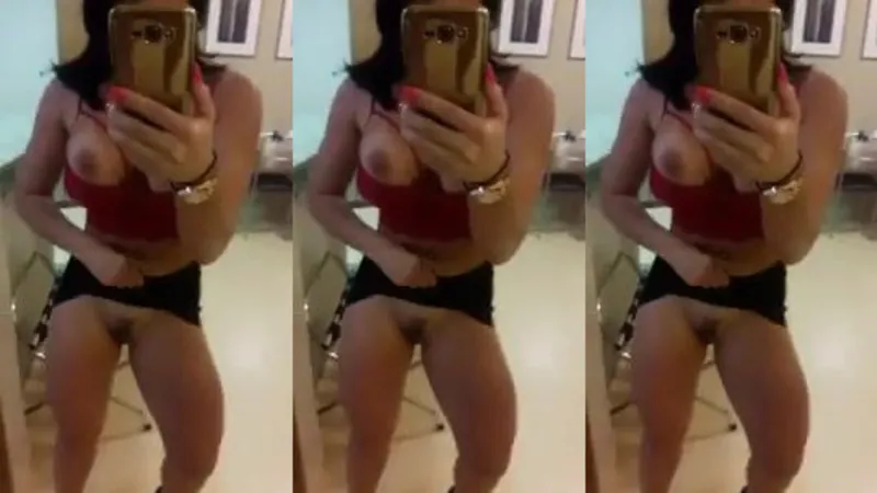 Danny Mancinni Teasing Her Naked Body in New Video
