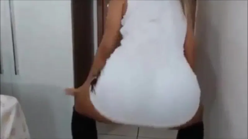 Loira Teasing in Red Panties Gets Pussy Pounded in Hardcore Video