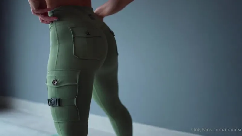 MandyCfit Teases in Naughty Nudes Video