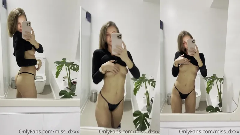 Missdxxx Teases Her Tiny Ass in Leaked OnlyFans Video