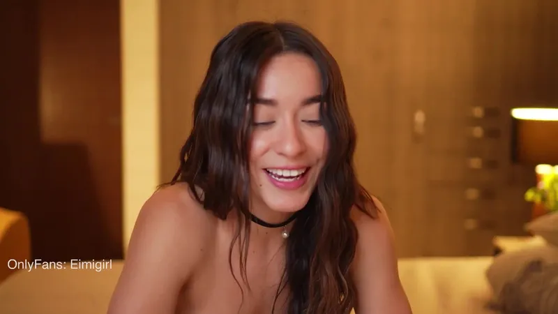 Emyii Teases Her Sweaty Big Tits in Leaked Video