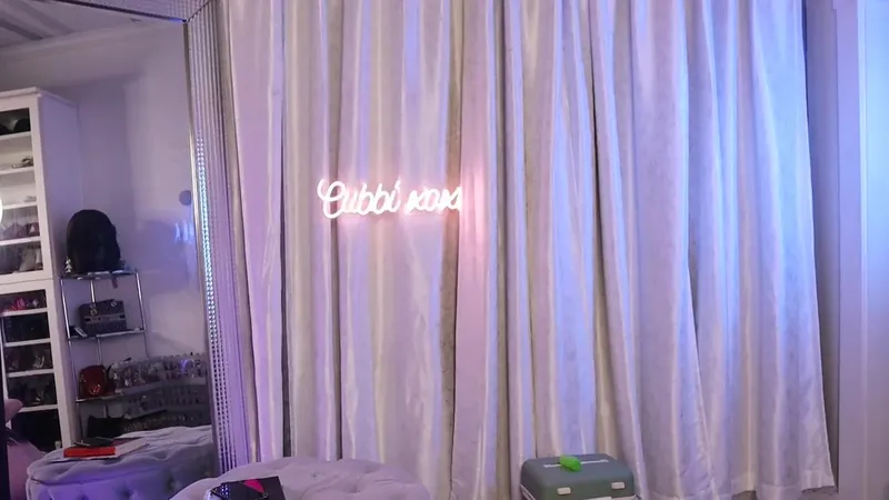 Cubbi Thompson Teases Her Tiny Ass in This Exclusive Nude Leaked Video