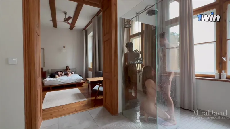 She didn't Mind to Join them! - Amateur Group Fuck