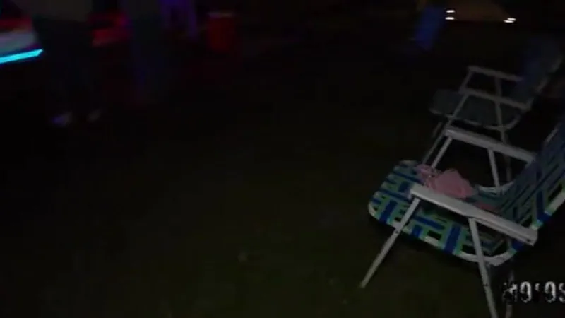 Bella Nova teases pussy on stage in must-watch public sex video