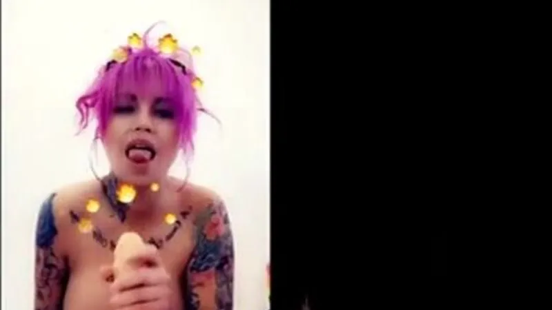 Hayley B fucks her Torso Doll in Leaked Snapchat Sex Video