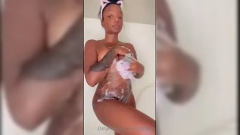 KayyyBear Wet Pussy Shower Tease Onlyfans Leaked Video