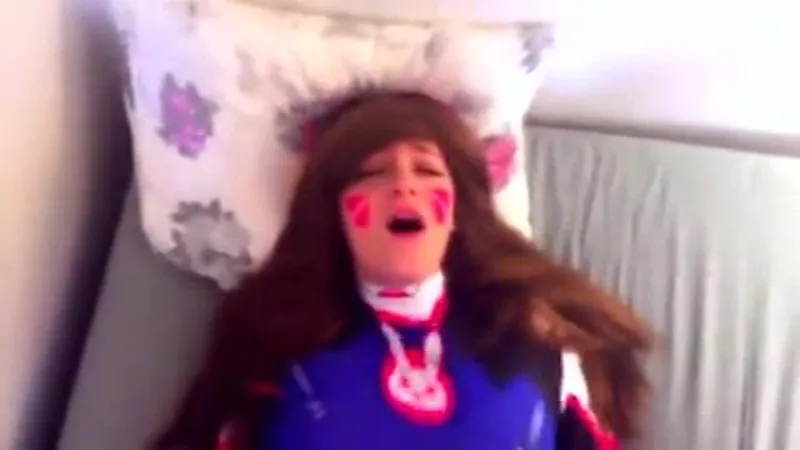 Gamer Girl Teases MVP Skills in Steamy Play of the Game Video