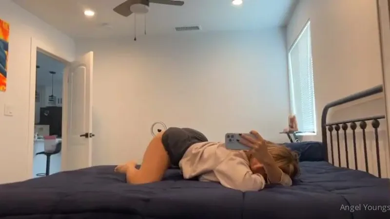 Youngs Teases Her Fans In Leaked OnlyFans Video