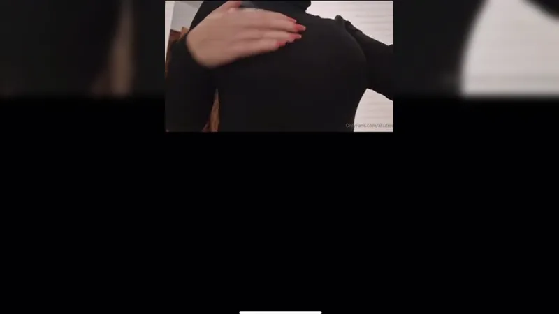 Akumagirl Teases Her Petite Tits in Steamy Nude Pics Video