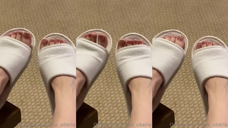 Sia Siberia Teases Her Fake Tits in Naked OnlyFans Video