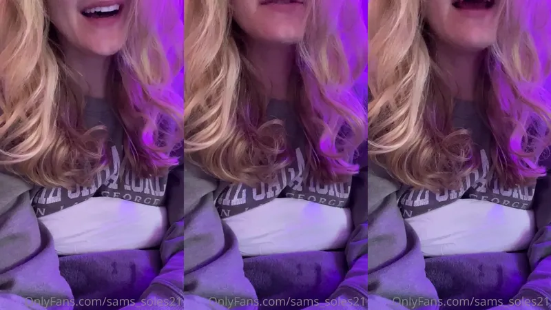 SamsSoles21 Teases Her Curves Completely Nude in Exposed Video