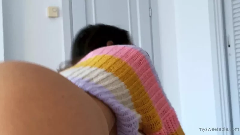 MySweetApple Teases Her Juicy Assets in Leaked OnlyFans Video