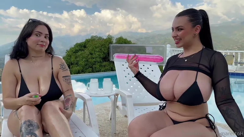 Amarettoh Teases her Perfect Caucasian Curves in Steamy Fansly Video