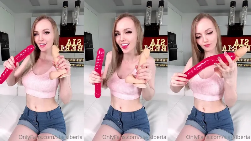 Sia Siberia Teases Her Dirty Silicone Tits in Leaked OnlyFans Video