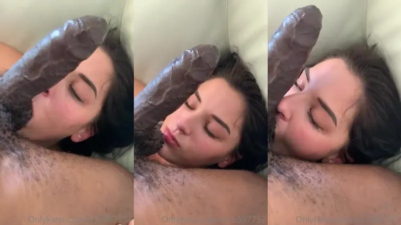 Fucktoy Baddies Tease Their Naughty Bits in XXX Video Gallery