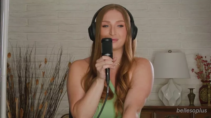 Desiree Dulce & Skylar Snow Must-Watch Lesbian Blind Date Video Slow Teasing Kisses & Scissor Action