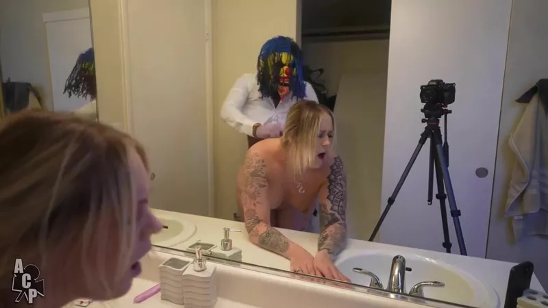 Subgirl0831 Sneaks a Bang with Gibby Clown While Hubby's Away in Amateur Video