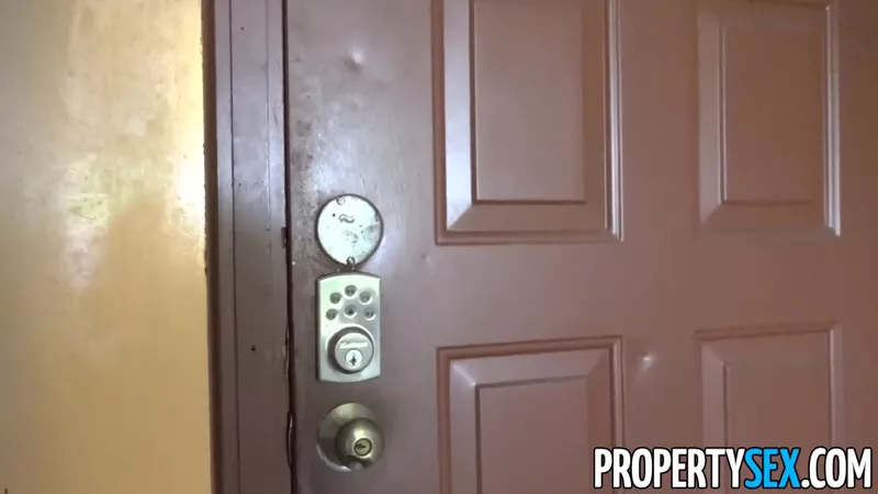Propertysex - Really Bad Real Estate Agent Fucks Private Investigator