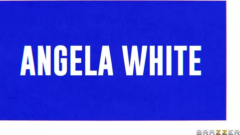 Angel Youngs teases her massive natural titties in leaked OnlyFans exclusive video