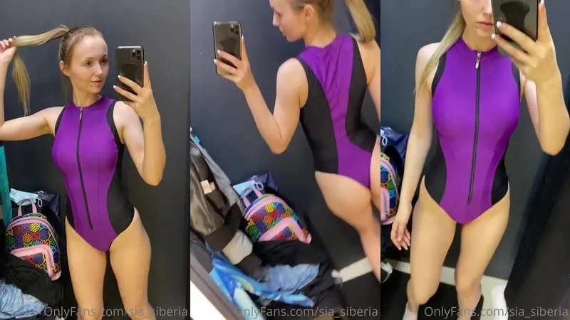 Sia Siberia Teases Her Huge Fake Tits in Leaked OnlyFans Cumfest Video